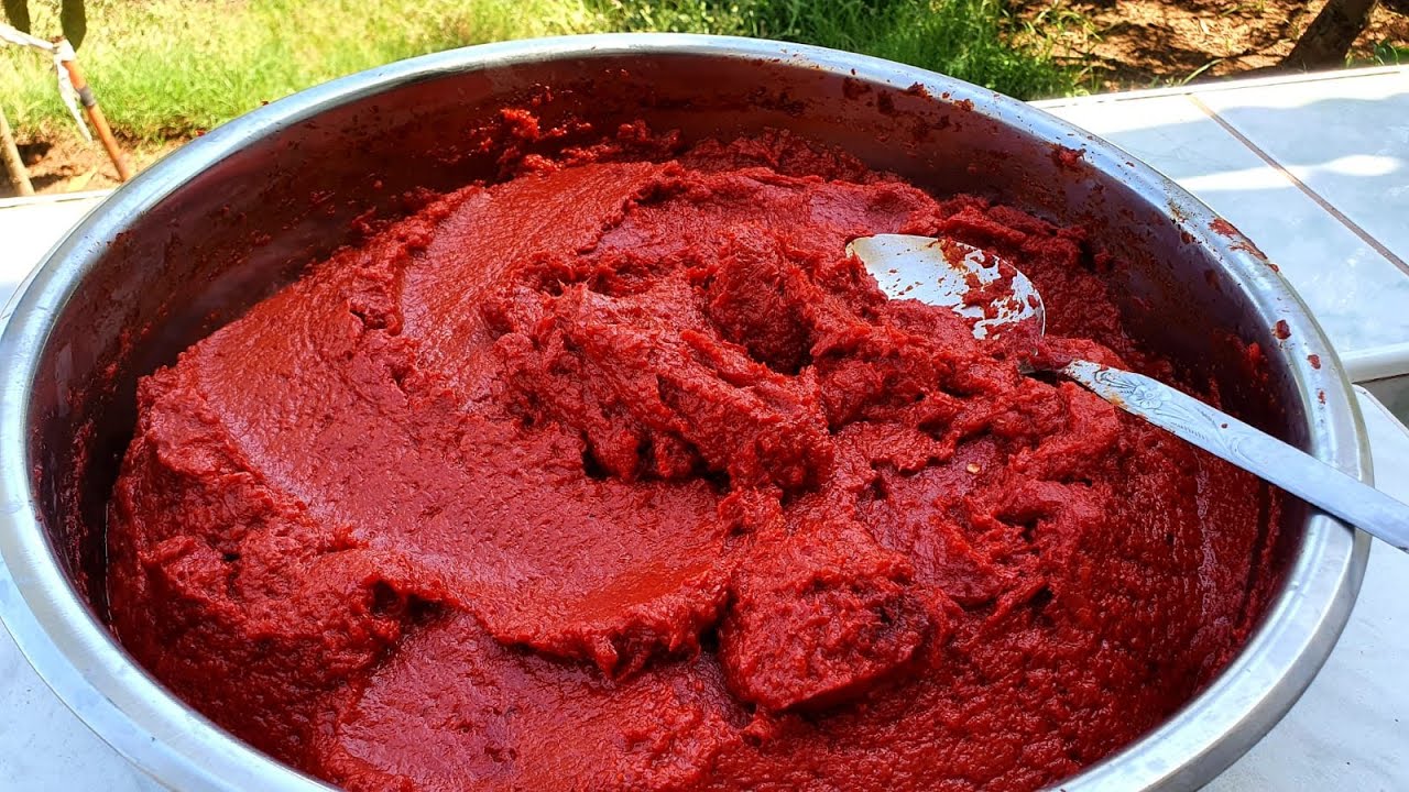 تصویر 4 از رب گوجه‌ فرنگی دماوند بافت نرم و پخش‌ شوندگی عالی